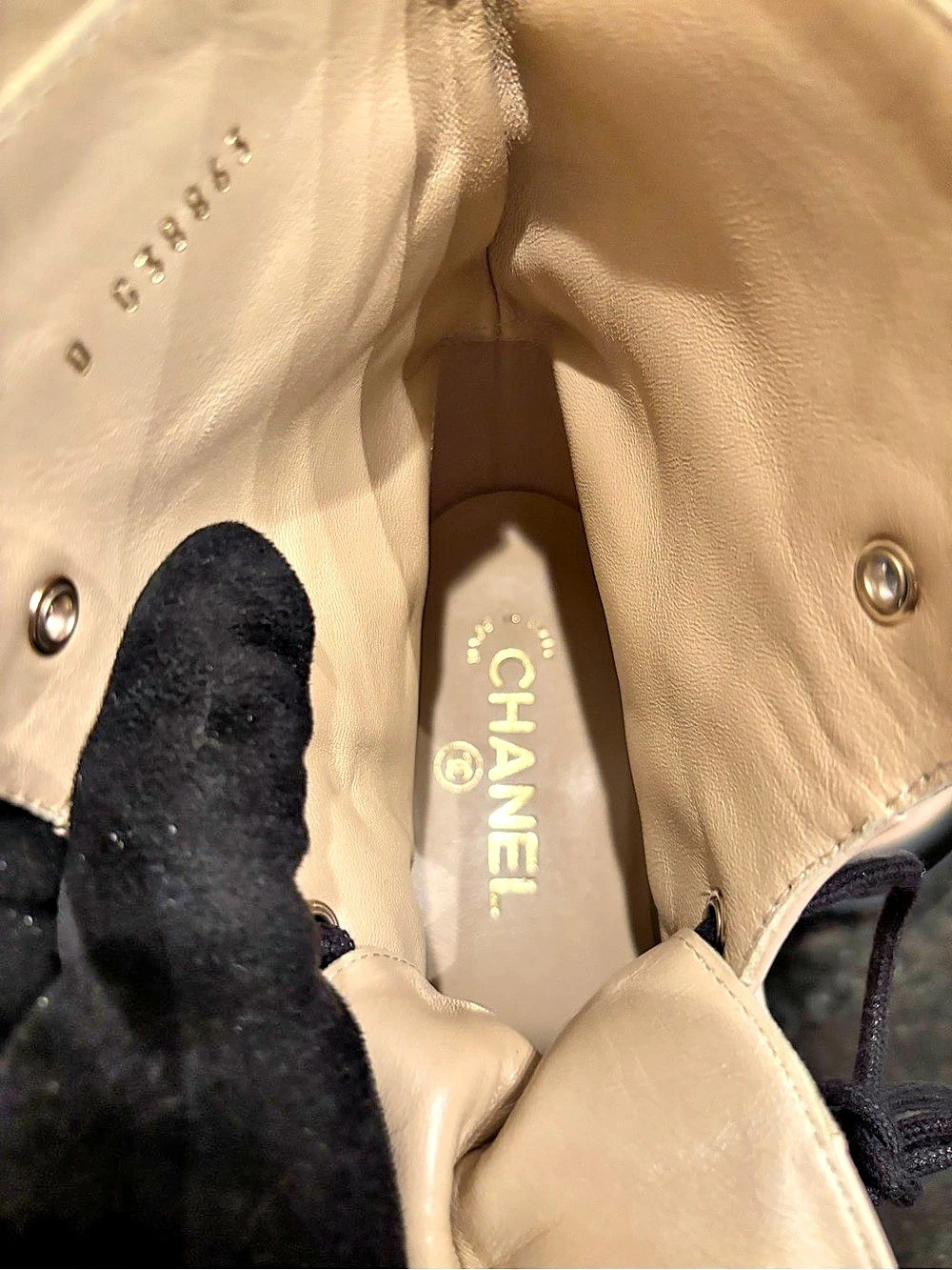 RARE Authentic Chanel Quilted CC Logo Lace-Up Boots Beige & Black EU 37 - Picture 5 of 10